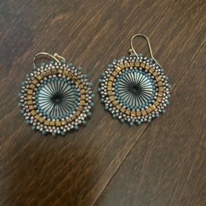 Beaded earrings, round and delicate